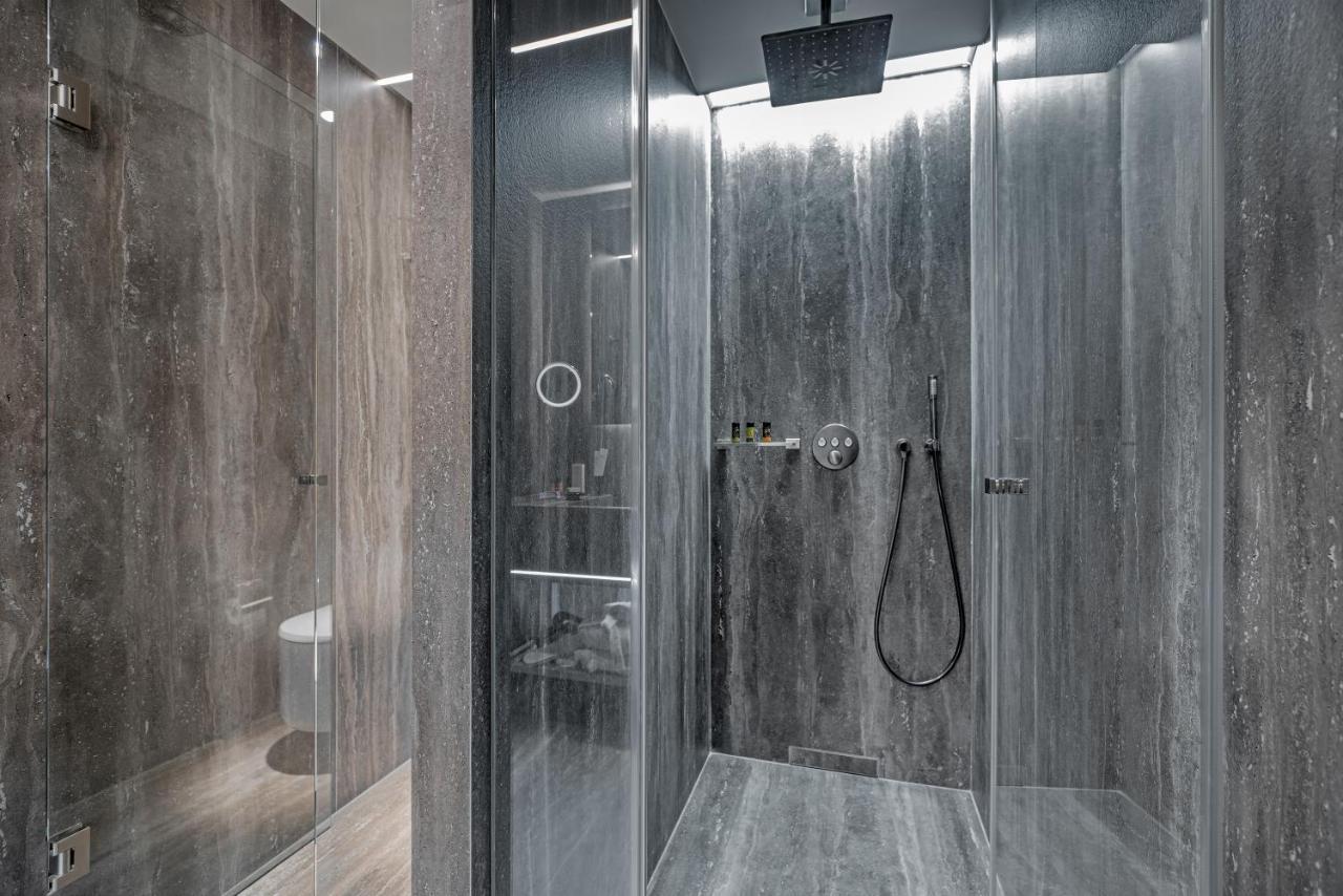 Hellenic Vibes Smart Hotel 雅典 外观 照片 A shower